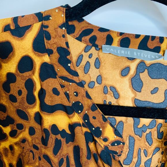 Leopard Cheetah Blouse Sz XL Stud Trim Collar - Picture 10 of 12